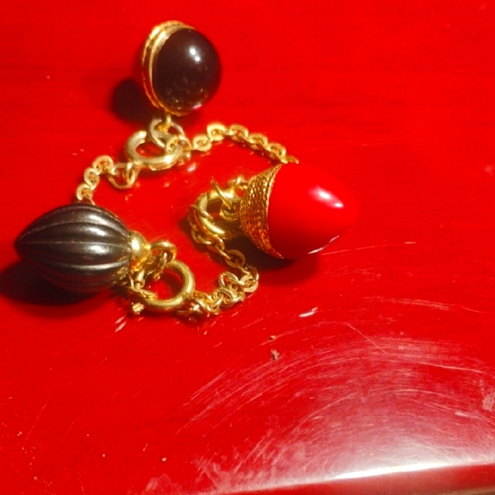 Joan Rivers Egg Charms Bracelet With 3 Charms